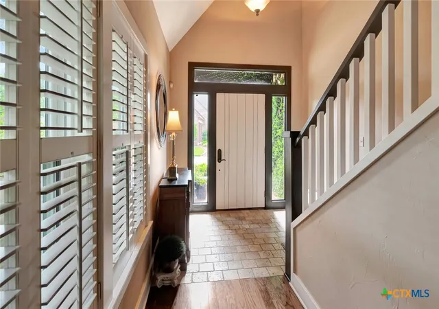 Photo 3 of Single family home for sale at 6 Cotswold Ln, Victoria, TX 77904 | MLS# 610307 | Listing updated on 2026-04-23