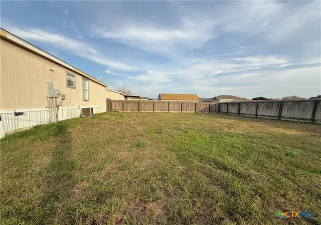 28th image of 801 E Mesquite Ln, Victoria, TX 77901 | MLS# 610408