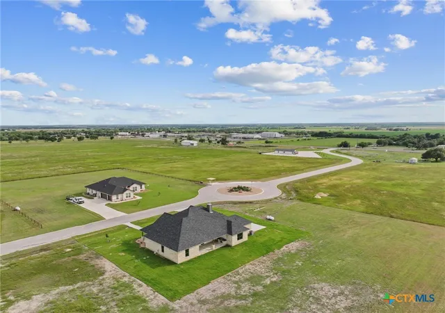 Homes for sale in Lott, TX | 107 Pr 711, Lott, TX 76656 | MLS# 607461