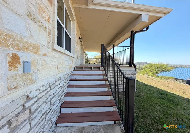Photo 2 of Single family home for sale at 1210 Skyline Dr, Canyon Lake, TX 78133 | MLS# 609719 | Listing updated on 2026-07-13