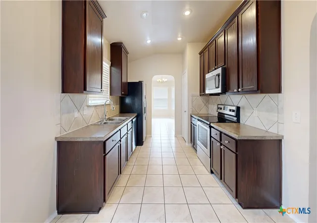 4th image of 6306 Nessy Dr, Killeen, TX 76549 | MLS# 610375