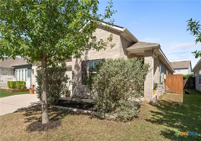 Photo 2 of Single family home for sale at 348 Lacey Oak Loop, San Marcos, TX 78666 | MLS# 610421 | Listing updated on 2026-04-17