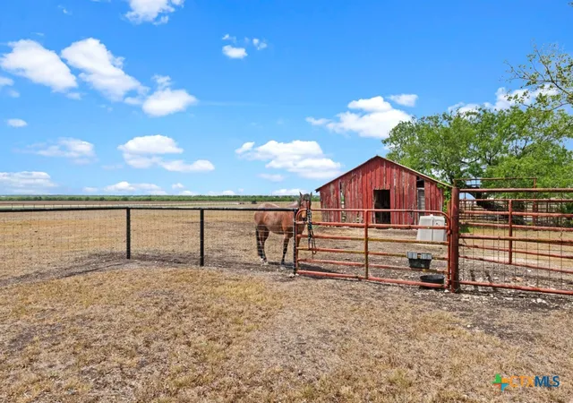 3rd image of 1414 Branch Rd, Seguin, TX 78155 | MLS# 610612