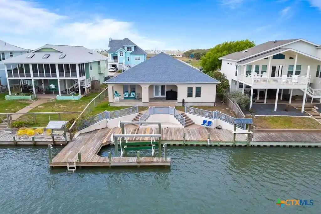 Photo 1 of Single family home for sale at 204 Lands End, Rockport, TX 78382 | MLS# 610598 | Listing updated on 2026-10-22
