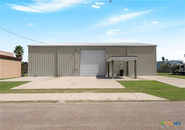 Homes for sale in Port Mansfield, TX | 214 Copano Dr, Port Mansfield, TX 78598 | MLS# 610603