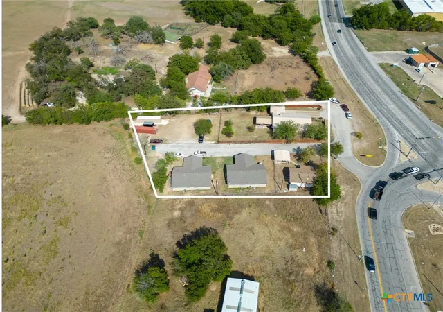 Photo 3 of Single family home for sale at 1707 E 4th Street, Lampasas, TX 76550 | MLS# 610719 | Listing updated on 2026-04-16