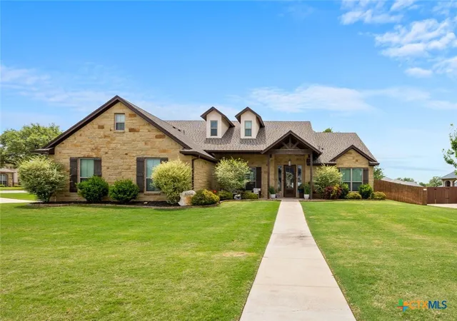 Photo 3 of Sale Pending at 8324 Cates Crk Dr, Salado, TX 76571 | MLS# 610608 | Listing updated on 2026-06-29