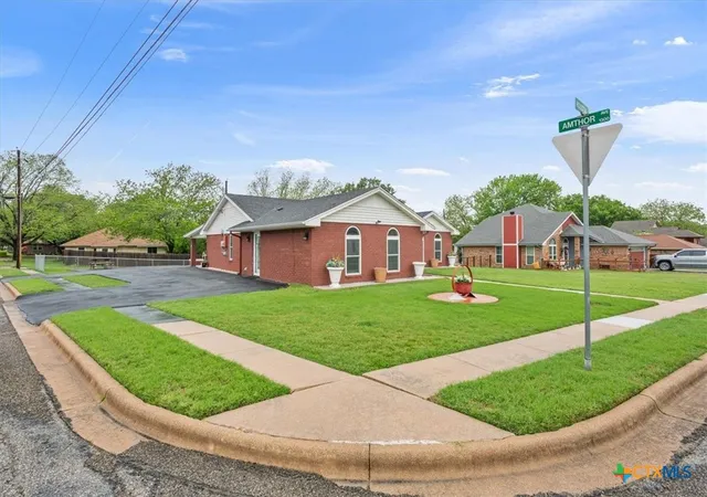 Homes for sale in Copperas Cove, TX | 510 Houston St, Copperas Cove, TX 76522 | MLS# 610656