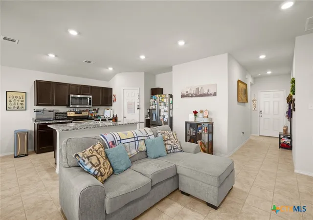 Photo 2 of Single family home for sale at 9619 Murandy Dr, Killeen, TX 76542 | MLS# 610621 | Listing updated on 2026-04-16