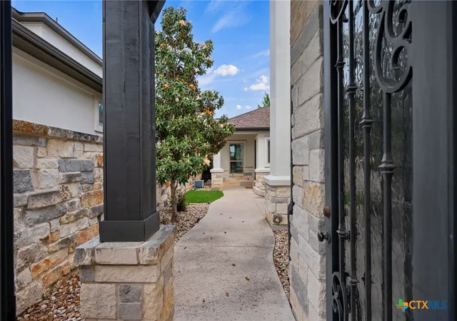 Photo 2 of Single family home for sale at 401 Skyflower Dr, Georgetown, TX 78628 | MLS# 610837 | Listing updated on 2026-05-20