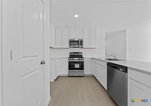2nd image of 720 Horsetail Ln, New Braunfels, TX 78132 | MLS# 610902