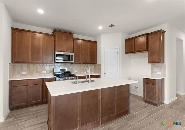 Photo 3 of Single family home for sale at 1862 Pining St, New Braunfels, TX 78132 | MLS# 610921 | Listing updated on 2026-09-28