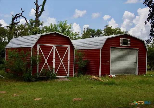 Photo 4 of House for sale at 10473 County Rd 15, Hallettsville, TX 77964 | MLS# 610951 | Listing updated on 2026-07-15