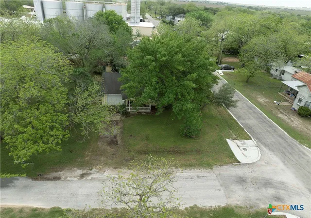 Homes for sale in Moulton, TX | 405 W Live Oak St, Moulton, TX 77975 | MLS# 610957