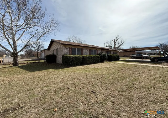 Homes for sale in Hamilton, TX | 801 Meadowlark St, Hamilton, TX 76531 | MLS# 611002