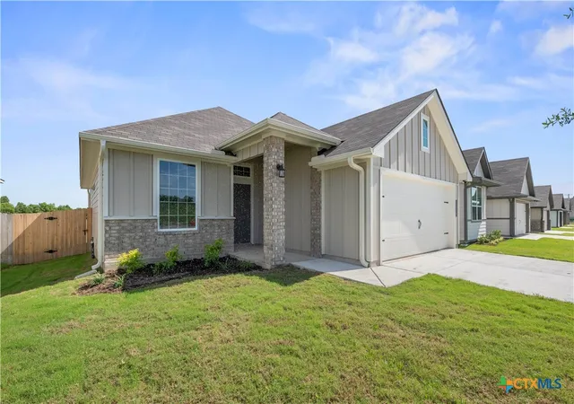 2nd image of 306 University Ave, Troy, TX 76579 | MLS# 611034
