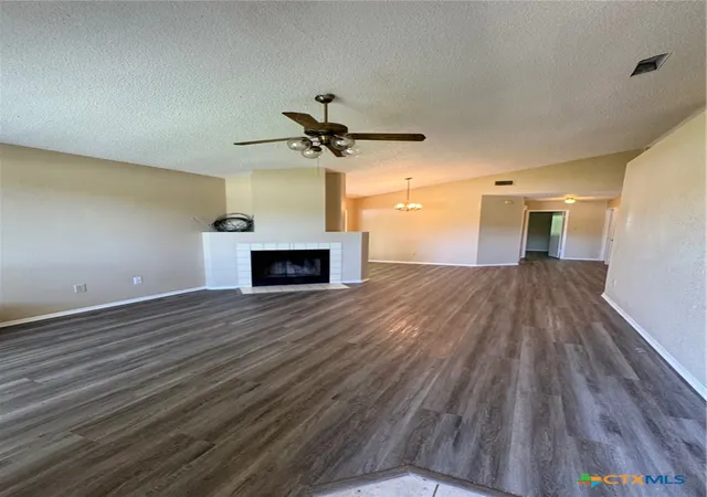 Photo 2 of Single family home for sale at 3711 Valley Frg Dr, Killeen, TX 76543 | MLS# 610919 | Listing updated on 2026-05-26