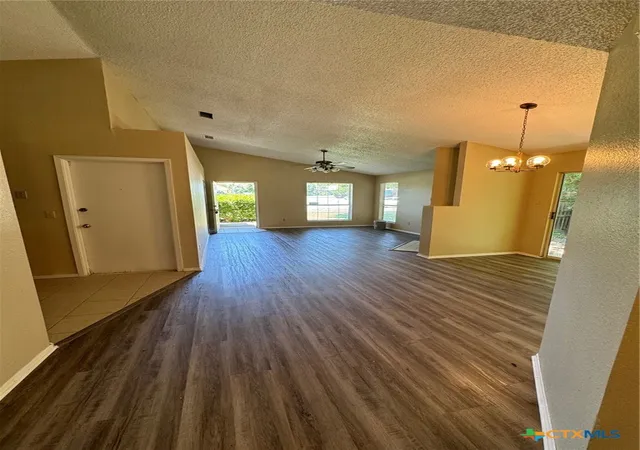 Photo 4 of Single family home for sale at 3711 Valley Frg Dr, Killeen, TX 76543 | MLS# 610919 | Listing updated on 2026-05-26