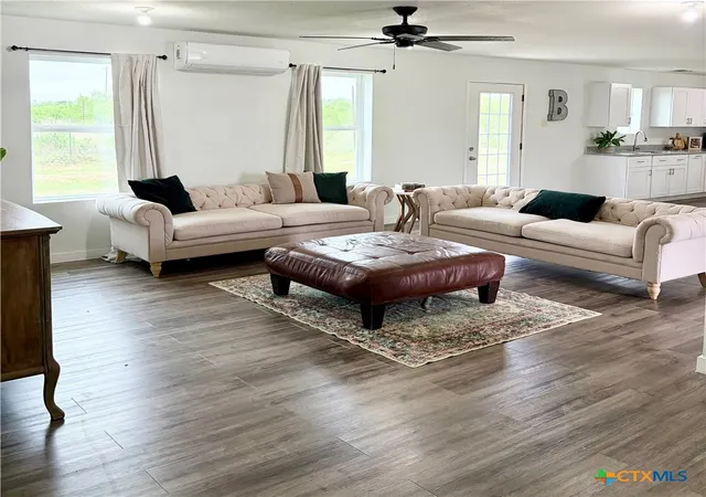 5th image of 950 Highsmith Rd, Luling, TX 78648 | MLS# 611191
