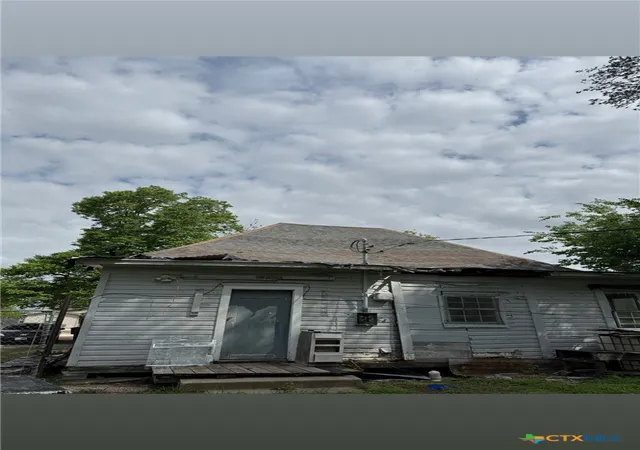 Photo 3 of Sale Pending at 706 N Main St, Temple, TX 76501 | MLS# 611195 | Listing updated on 2026-07-29