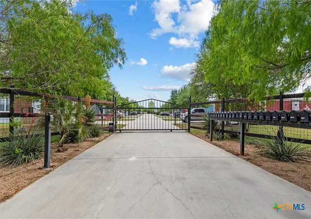 2nd image of 1911 Wald Rd, New Braunfels, TX 78132 | MLS# 610455
