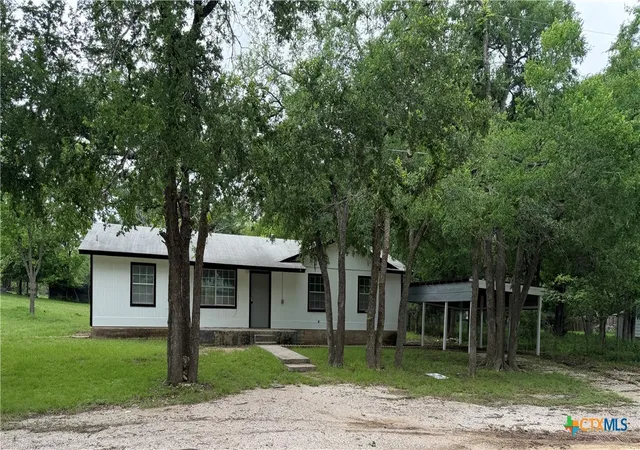 Homes for sale in Lampasas, TX | 408 N Spring Street, Lampasas, TX 76550 | MLS# 611296