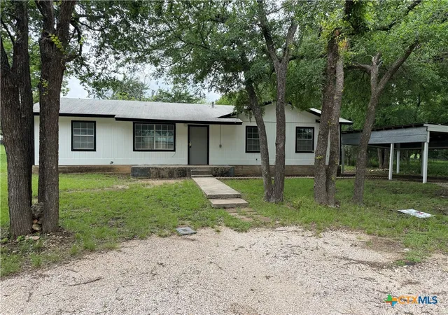 Homes for sale in Lampasas, TX | 408 N Spring Street, Lampasas, TX 76550 | MLS# 611296