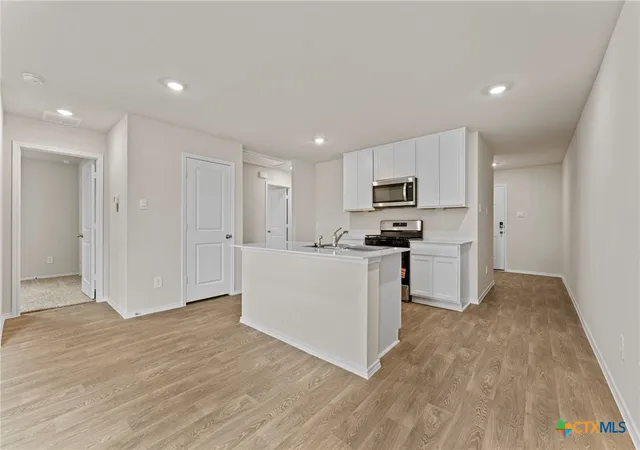 Photo 4 of Single family home for sale at 210 Langston Dr, Uhland, TX 78640 | MLS# 611530 | Listing updated on 2026-07-28