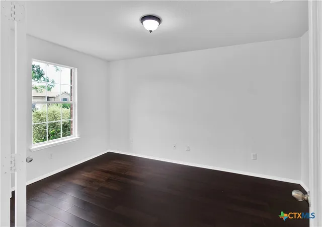 Photo 4 of Single family home for sale at 117 Bashaw Loop, Temple, TX 76502 | MLS# 611560 | Listing updated on 2026-10-08