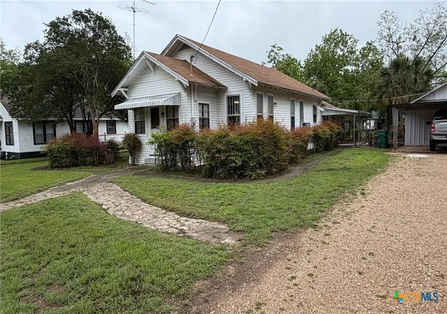 Homes for sale in Cameron, TX | 701 East 10th, Cameron, TX 76520 | MLS# 611567