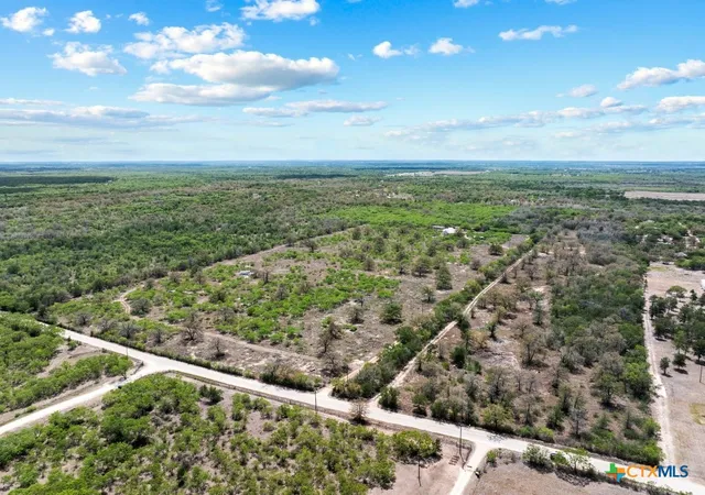 2nd image of 2124 Bugtussle, Luling, TX 78648 | MLS# 611613