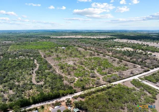 3rd image of 2124 Bugtussle, Luling, TX 78648 | MLS# 611613