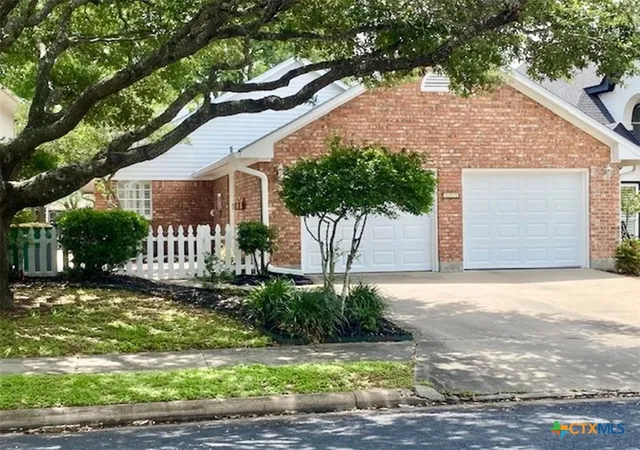 Homes for sale in Victoria, TX | 227 Charleston Dr, Victoria, TX 77904 | MLS# 611719