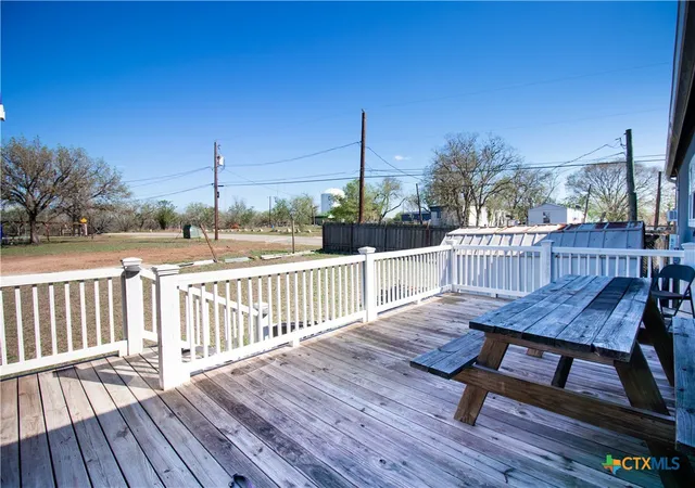 22nd image of 2201 Henry St, Cuero, TX 77954 | MLS# 611611