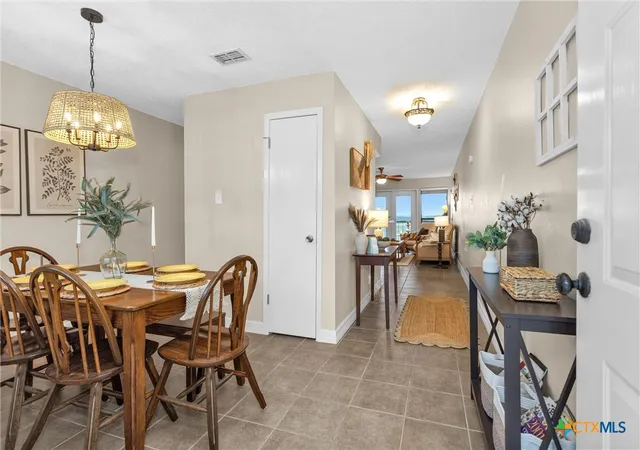 Listing Photo 4 - Condo for sale in building located at 1226 Cougar Dr, Canyon Lake, TX 78133 - Unit #15