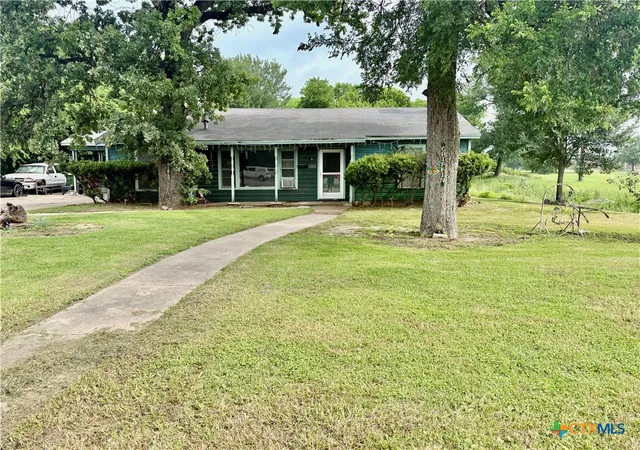 Homes for sale in Marlin, TX | 1313 Live Oak St, Marlin, TX 76661 | MLS# 611782