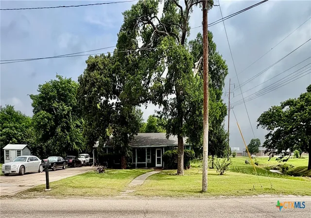 Homes for sale in Marlin, TX | 1313 Live Oak St, Marlin, TX 76661 | MLS# 611782