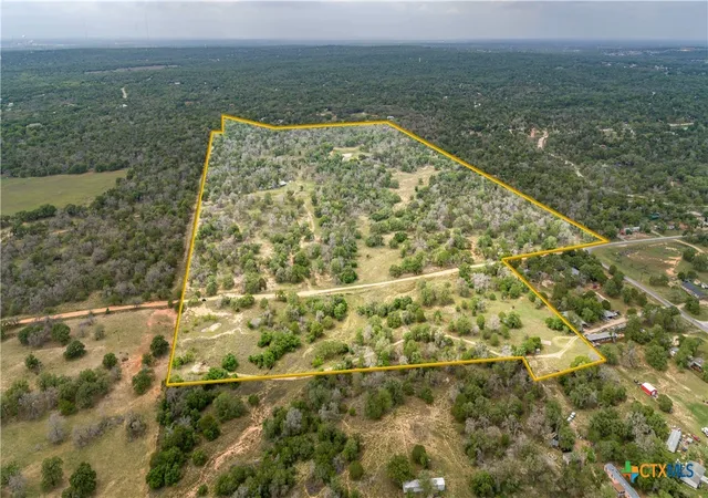 3rd image of 132 Roemer Ln, Floresville, TX 78114 | MLS# 611840