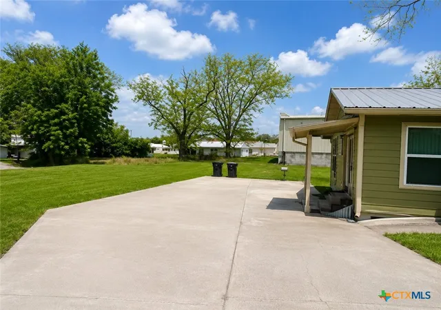 Photo 3 of Single family home for sale at 310 N La Grange St, Hallettsville, TX 77964 | MLS# 611862 | Listing updated on 2026-07-21