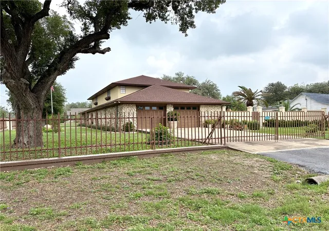 Photo 1 of Single family home for sale at 313 N Church, Goliad, TX 77963 | MLS# 611208 | Listing updated on 2026-06-26