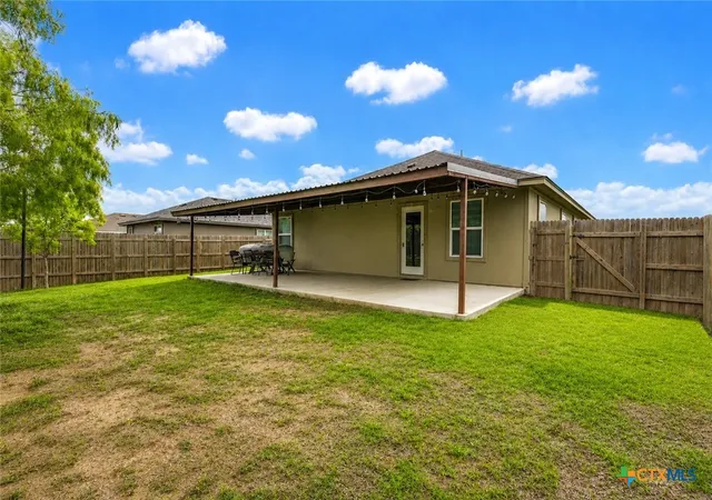 Homes for sale in Luling, TX | 138 Talon Dr, Luling, TX 78648 | MLS# 611463