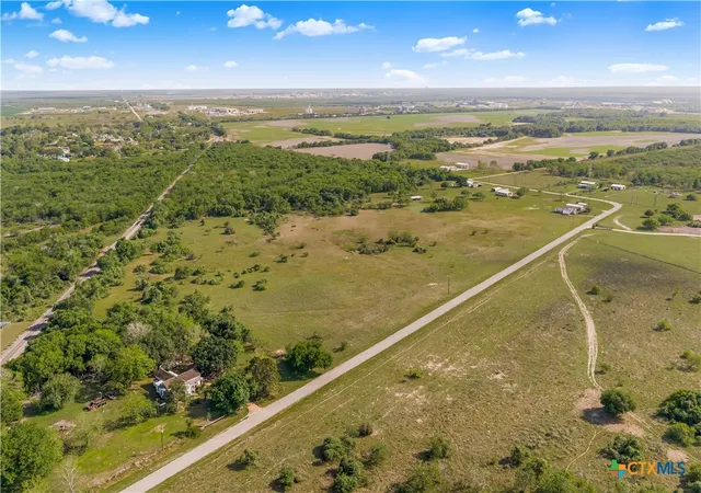 Photo 4 of Land for sale at 417 Old Bloomington Rd, Victoria, TX 77905 | MLS# 611829 | Listing updated on 2026-04-26
