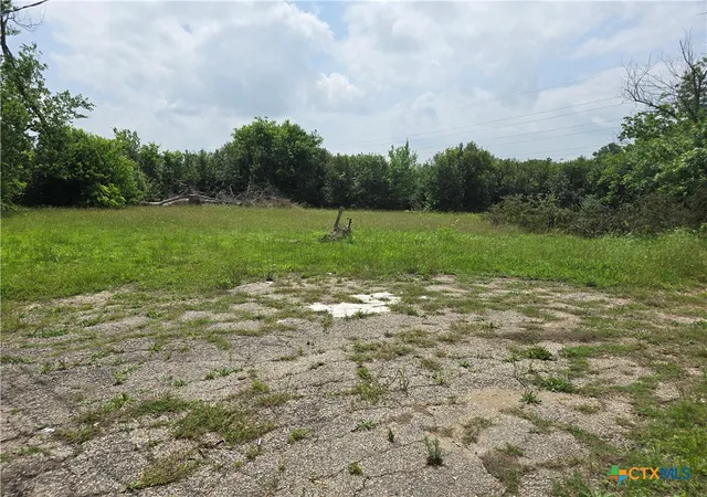 9th image of 1507 E Avenue E, Temple, TX 76501 | MLS# 611731