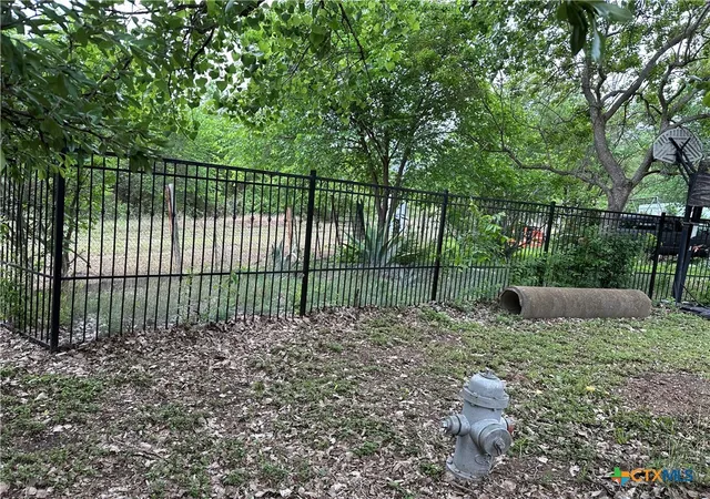 Photo 3 of Land for sale at 2810 Singlefoot Ln, Austin, TX 78744 | MLS# 612103 | Listing updated on 2026-04-29