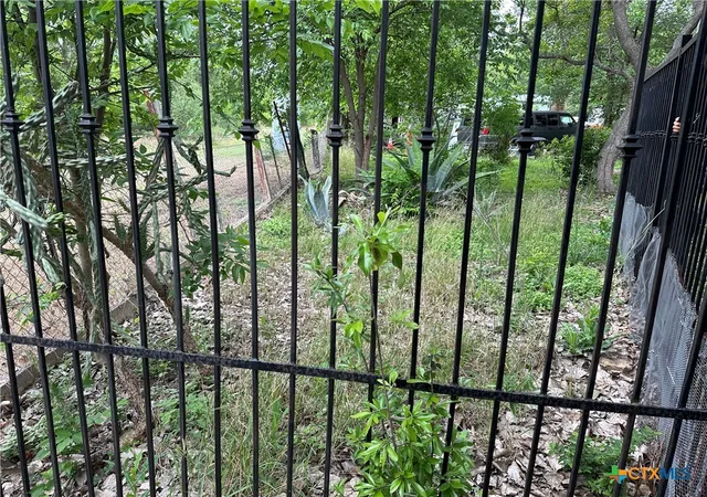 Photo 4 of Land for sale at 2810 Singlefoot Ln, Austin, TX 78744 | MLS# 612103 | Listing updated on 2026-04-29