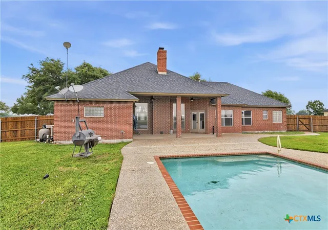 4th image of 1031 Fm 20, Seguin, TX 78155 | MLS# 610353