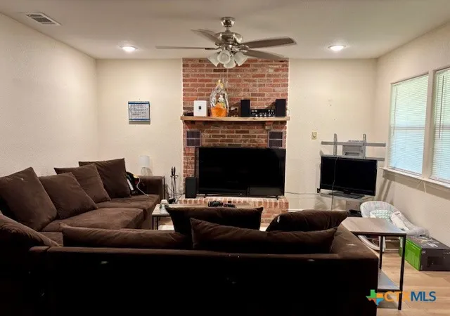Listing Photo 5 - Condo for sale in building located at 6430 E Us Hwy 84, Gatesville, TX 76528