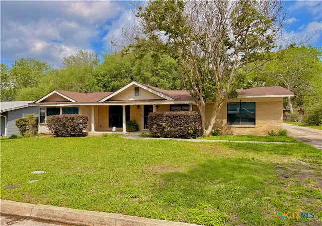 3rd image of 1329 Donovan St, Gonzales, TX 78629 | MLS# 612029
