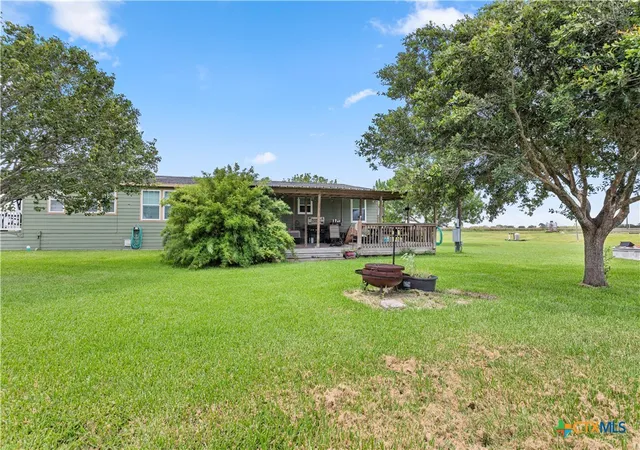 2nd image of 1845 Royal Rd, Port Lavaca, TX 77979 | MLS# 611907