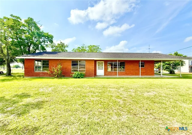 1st image of 1396 Loop 522, Ganado, TX 77962 | MLS# 612041